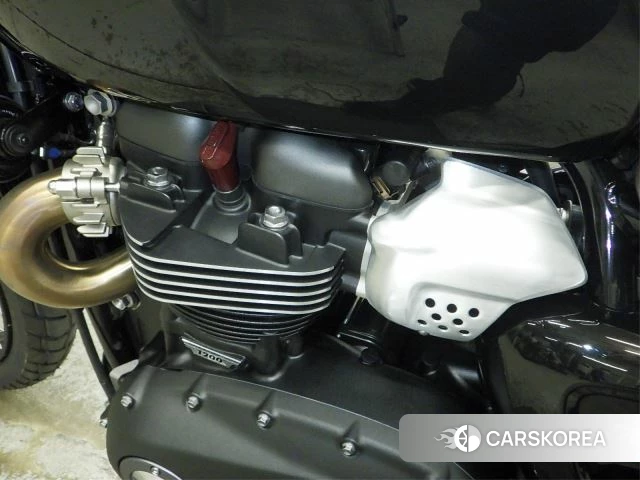 Engine photo