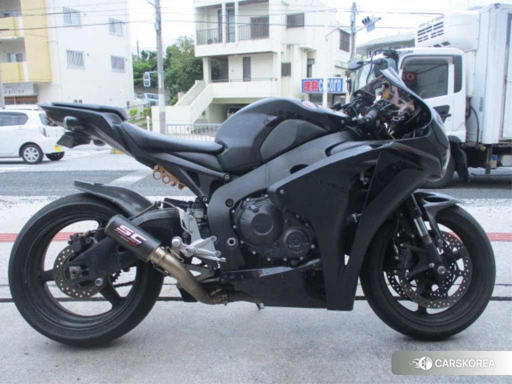 Проданный Honda CBR1000RR 2010 из Японии