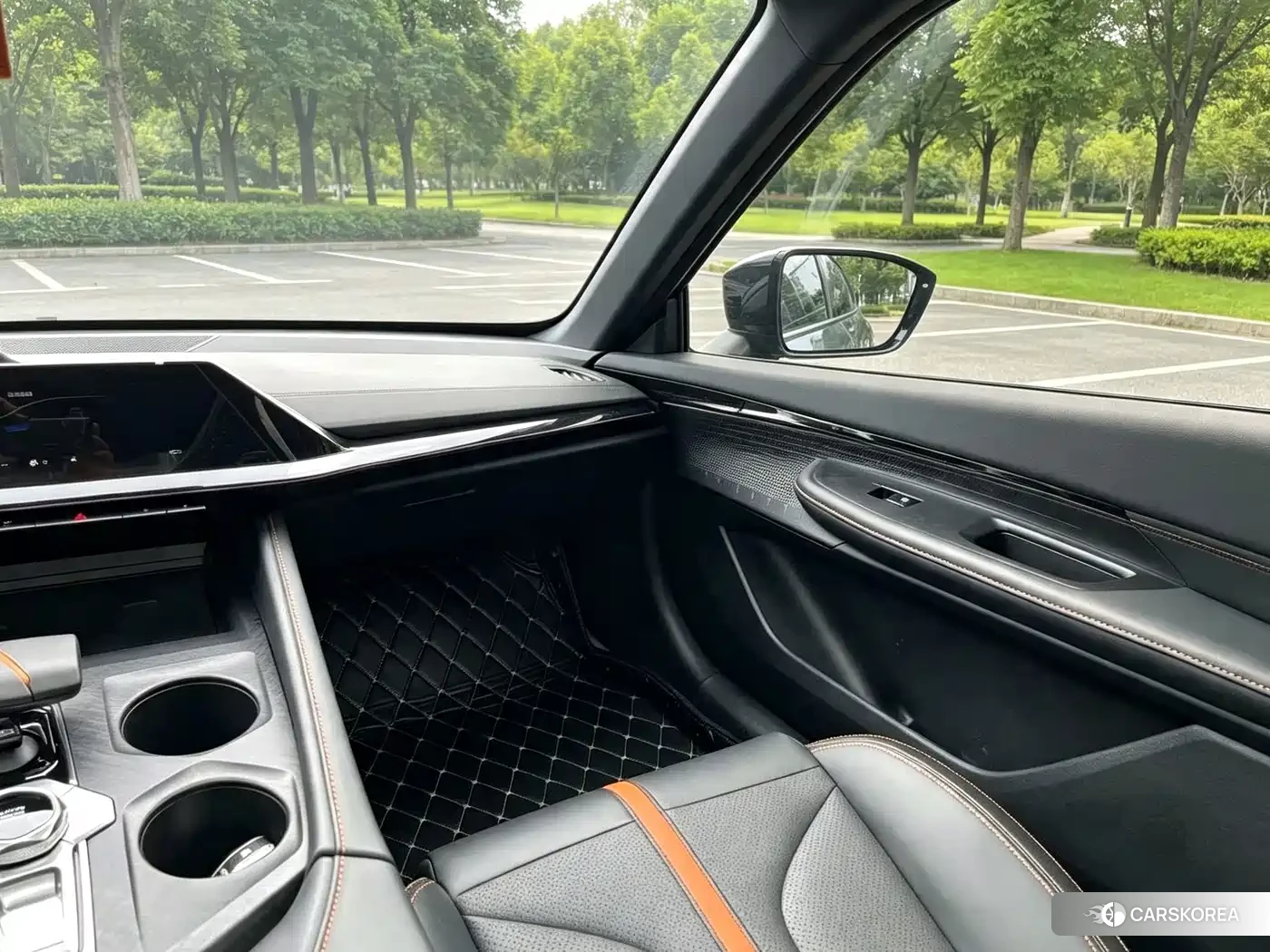 Chang'an UNI-V 2024 Silver/gray из Китая