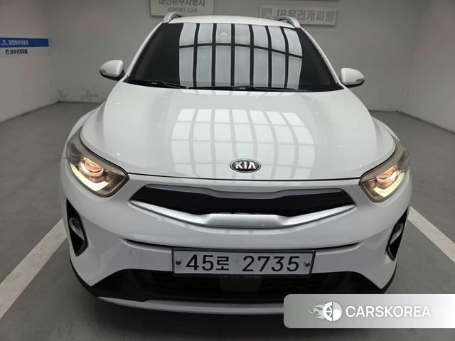 Kia Stonic 2018 Белый из Кореи