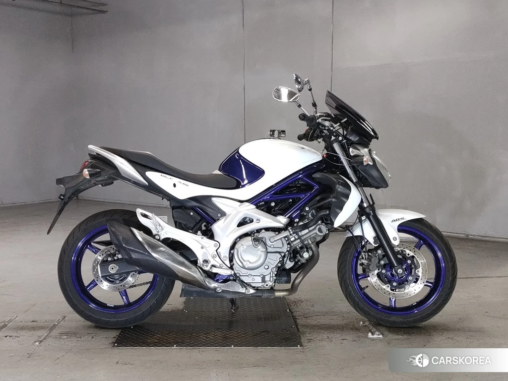 Проданный Suzuki GLADIUS 400 2010 из Японии