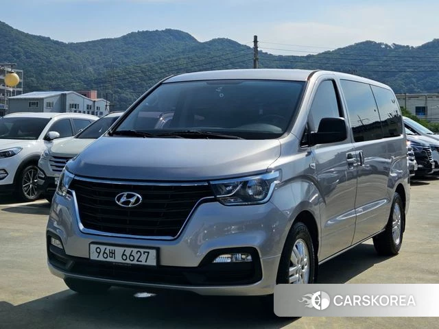 Hyundai The New Grand Starex 2018 Серебристо-серый из Кореи
