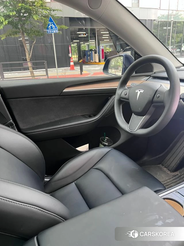 Tesla Model Y 2023 Синий из Кореи