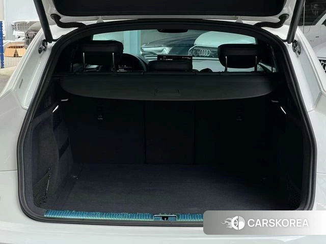 Audi Q5L Sportback 2022 Белый из Китая