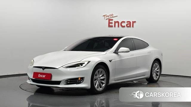 Tesla Model S 2019 Белый из Кореи