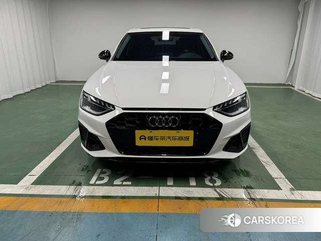 Audi A4L 2022 Белый из Китая