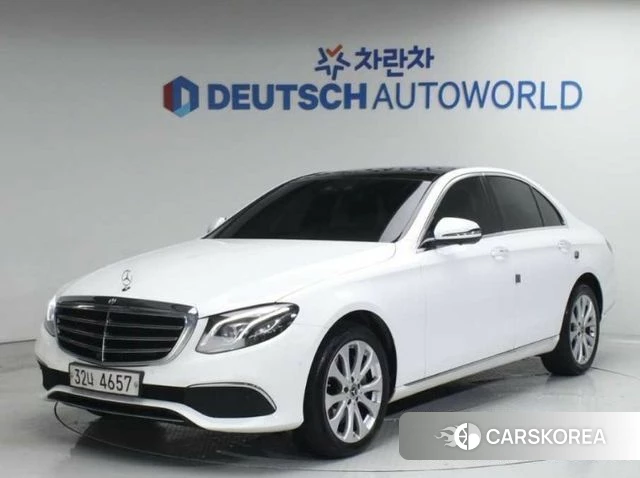 Mercedes-Benz E-Class W213 2019 Белый из Кореи