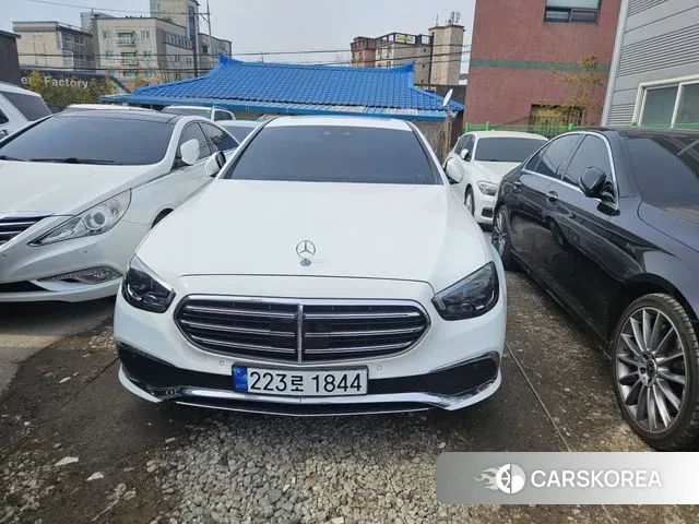 Mercedes-Benz E-Class W213 2020 Белый из Кореи