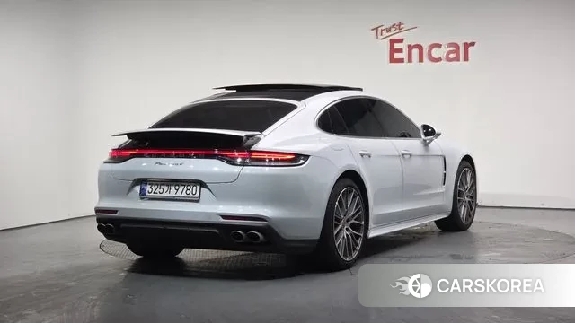 Porsche Panamera (971) 2023 Белый из Кореи