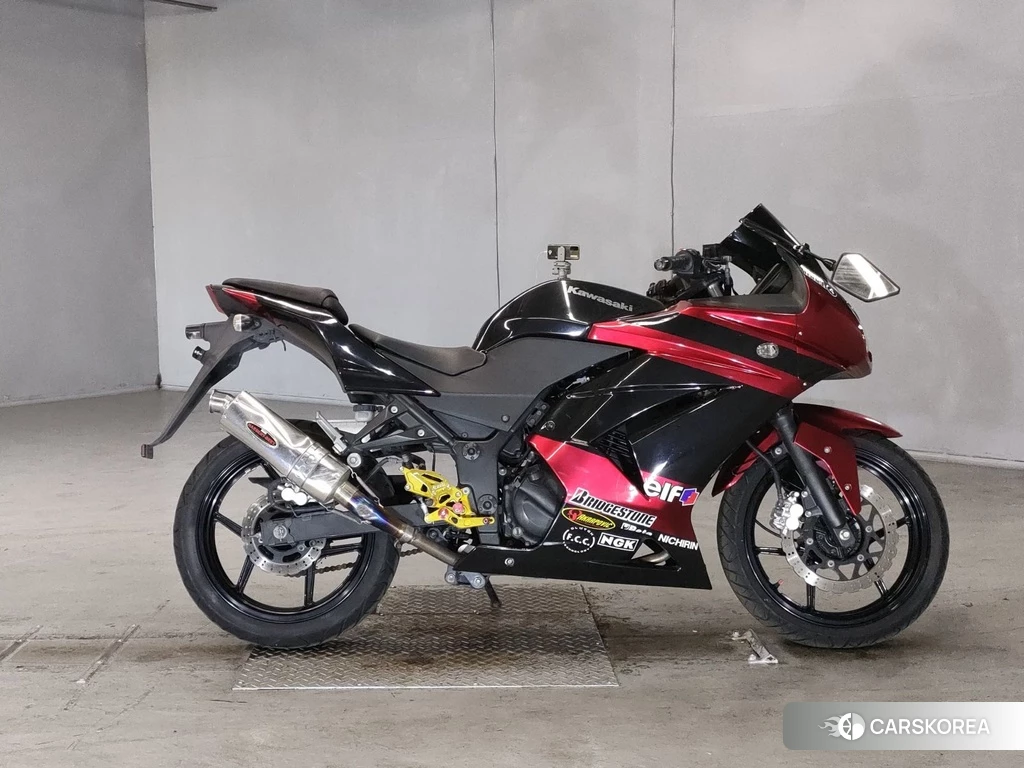 Проданный Kawasaki NINJA 250R 2012 из Японии