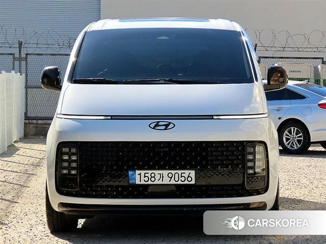 Hyundai Staria 2021 Белый из Кореи