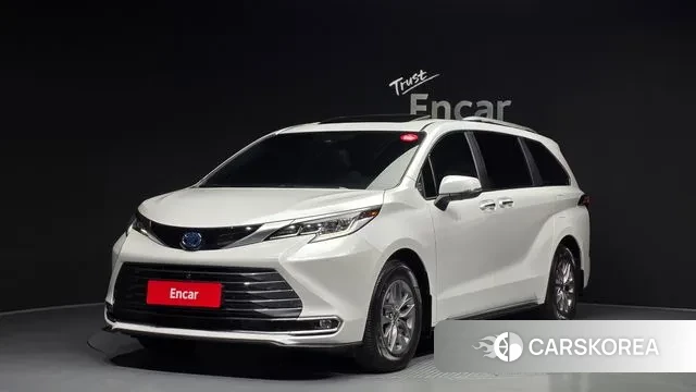 Toyota Sienna 4th Generation 2024 Белый из Кореи