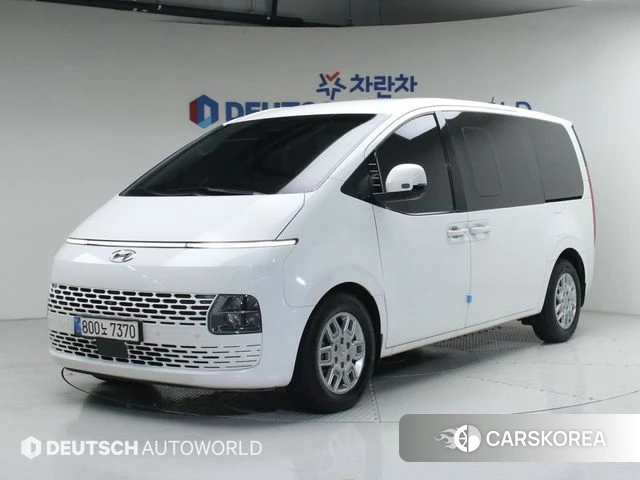 Hyundai Staria 2022 Белый из Кореи