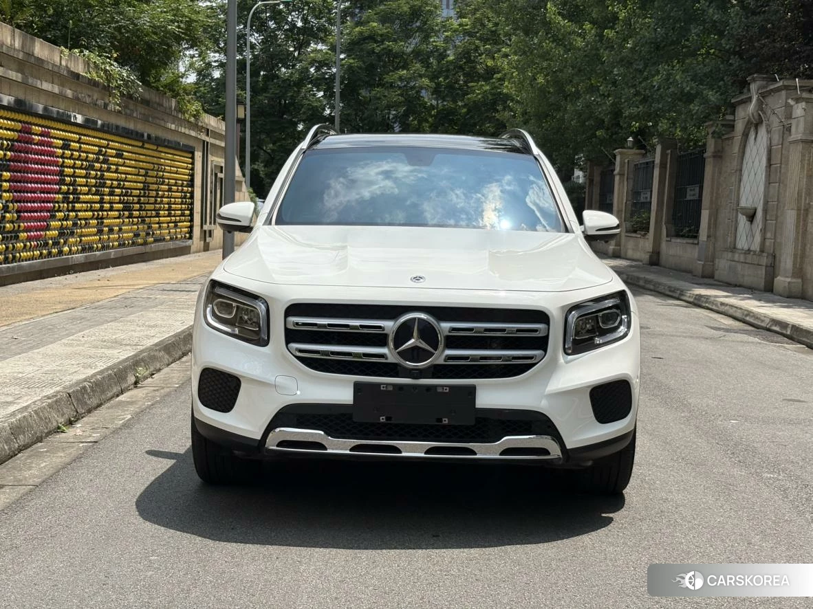 Mercedes-Benz GLB 2021 Белый из Китая