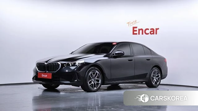 BMW 5 Series (G60) 2025 Черный из Кореи