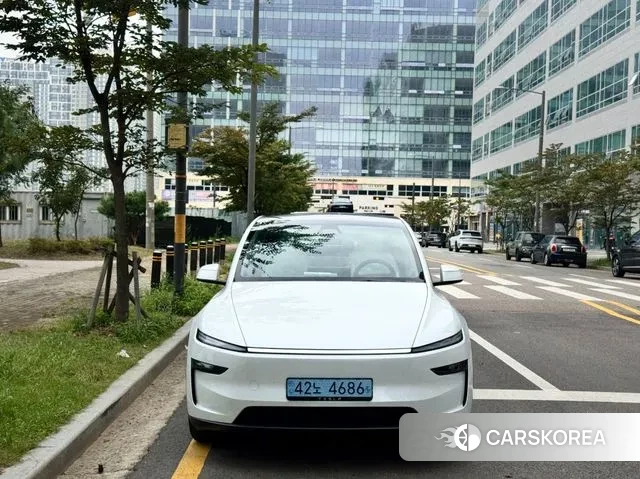 Tesla Model Y 2025 Белый из Кореи