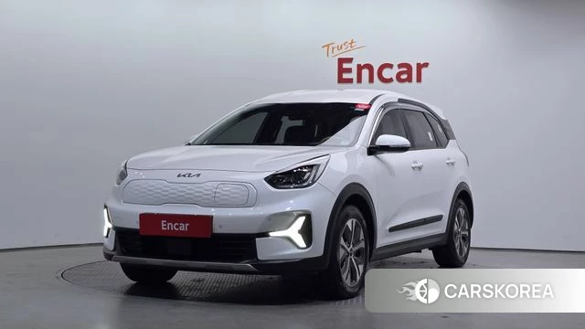 Kia Niro Plus 2022 Белый из Кореи