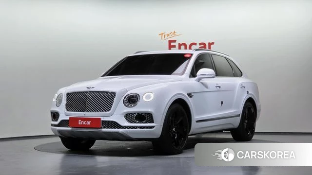 Bentley Bentayga 2018 Белый из Кореи