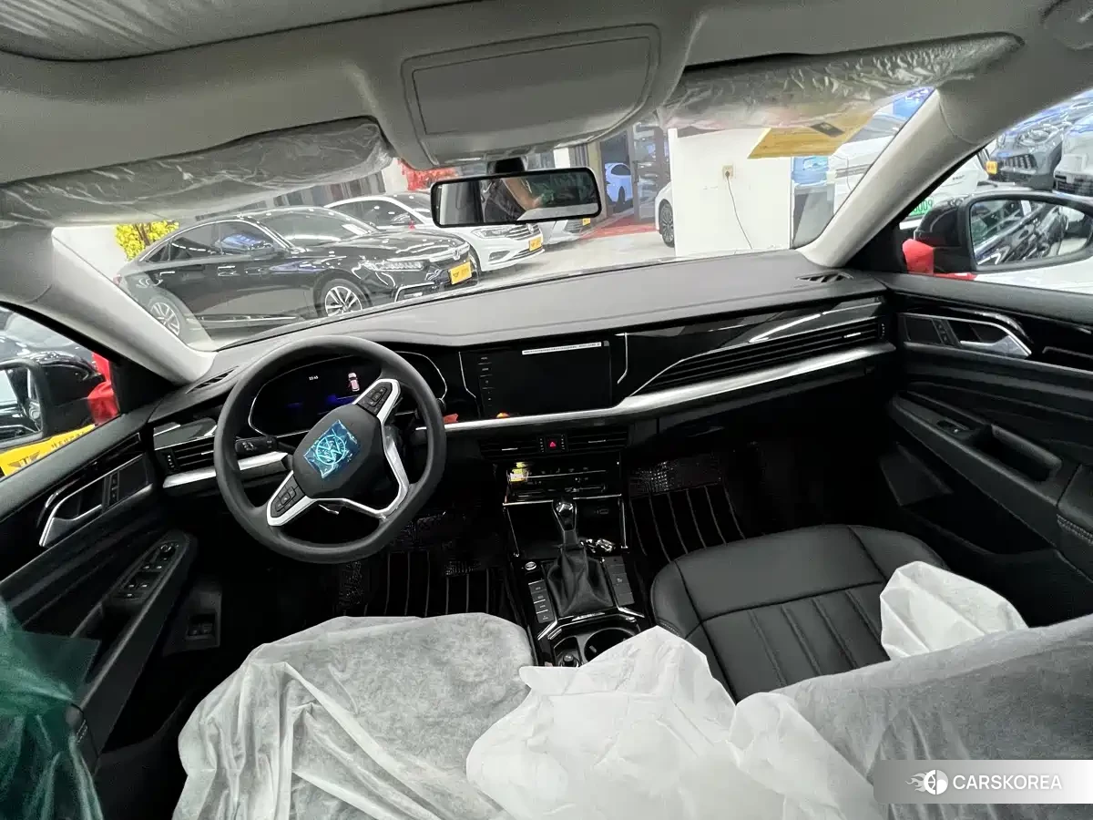Volkswagen Passat plug-in hybrid 2026 Черный из Китая