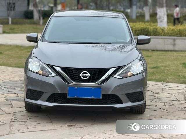 Nissan Xuan Yi 2024 Темно-серый из Китая