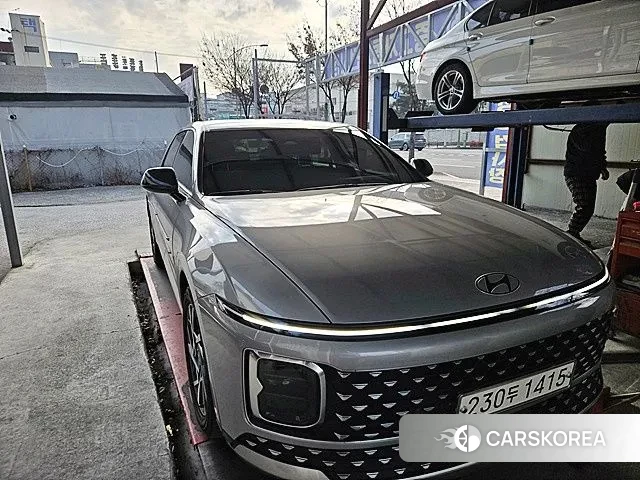 Hyundai Grandeur (GN7) 2023 Серебристо-серый из Кореи