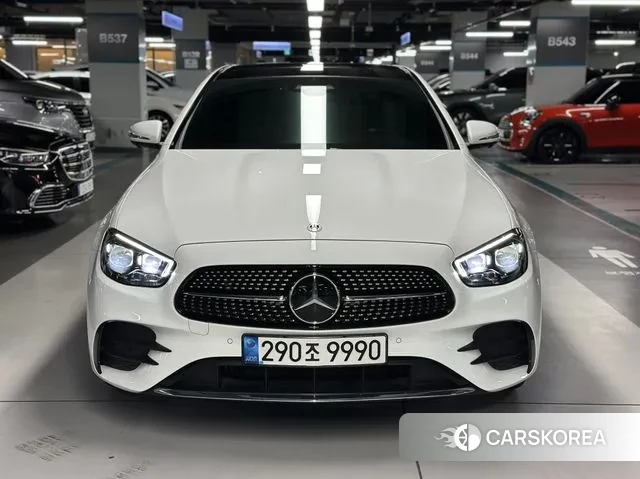 Mercedes-Benz E-Class W213 2022 Белый из Кореи