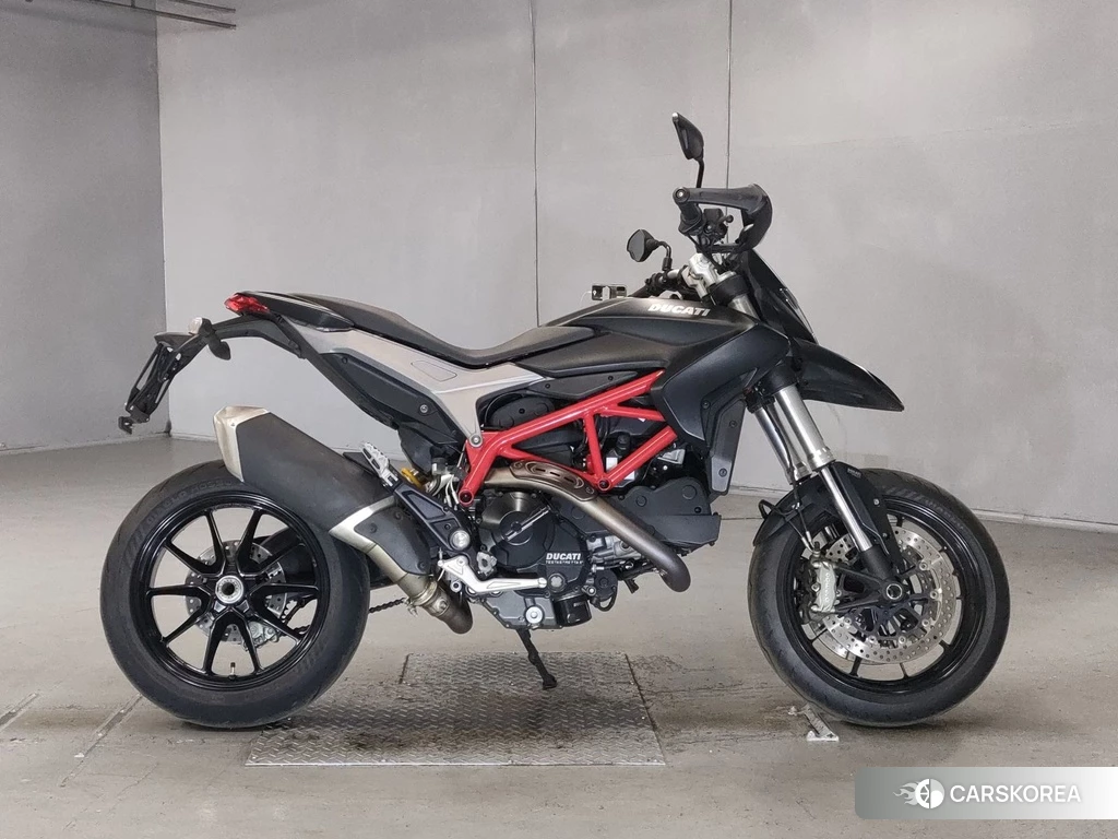 Проданный Ducati HYPERMOTARD 820 2015 из Японии, фото 2