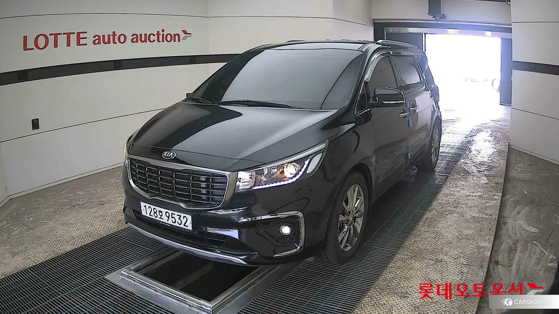 Kia Carnival 2020 Aurora Black Pearl из Кореи