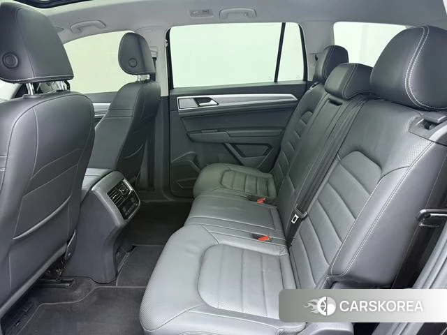Volkswagen Tourang 2021 Черный из Китая