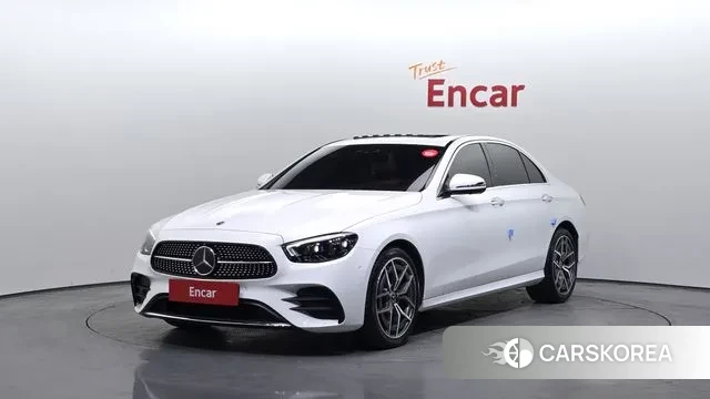 Mercedes-Benz E-Class W213 2021 Белый из Кореи
