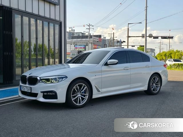 BMW 5 Series (G30) 2018 Белый из Кореи
