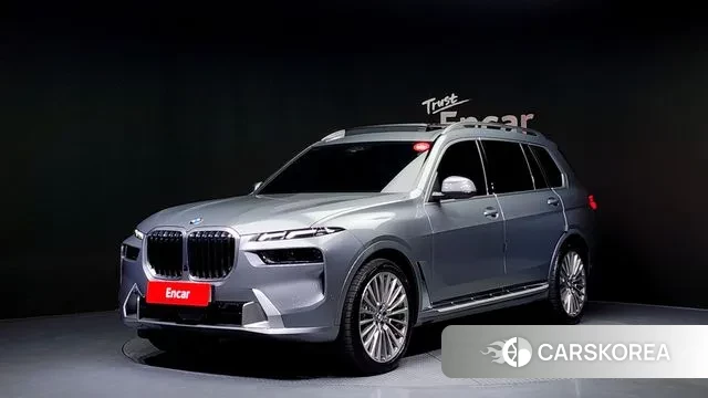 BMW X7 (G07) 2024 Серебристо-серый из Кореи