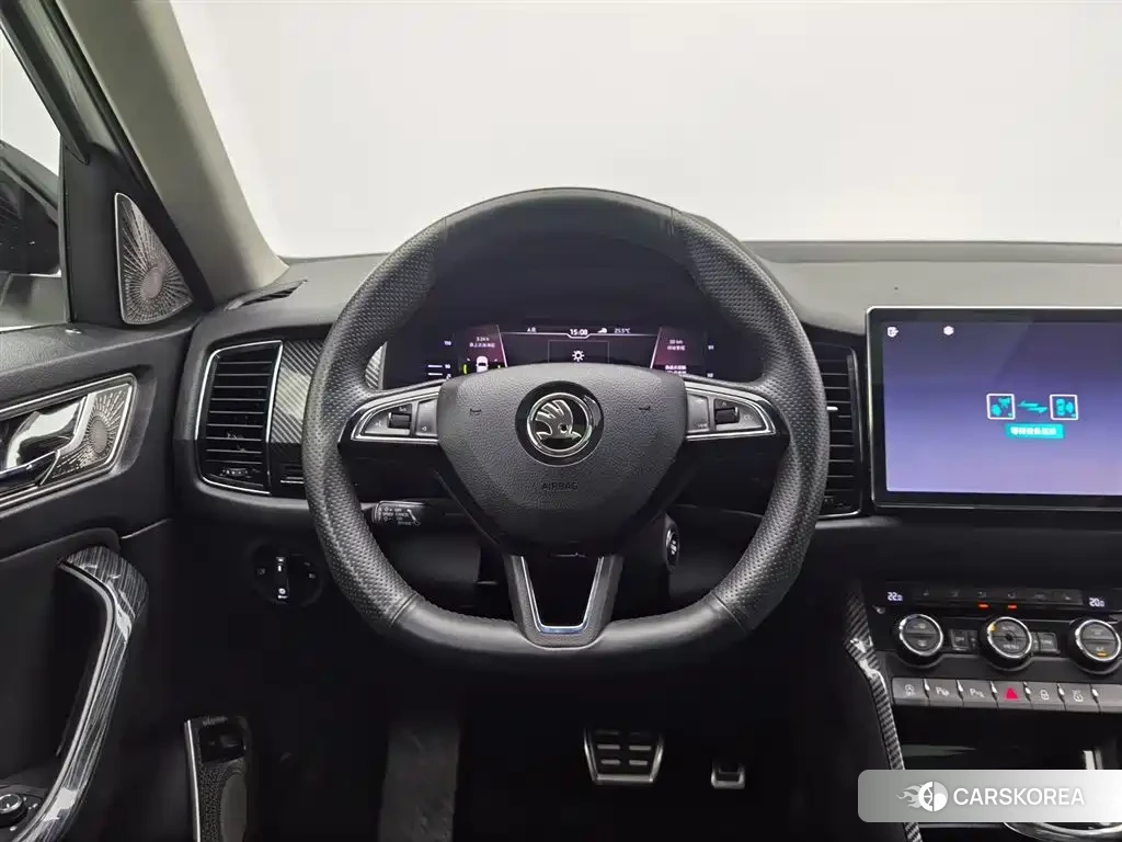 Skoda Kodiak GT 2020 Белый из Китая