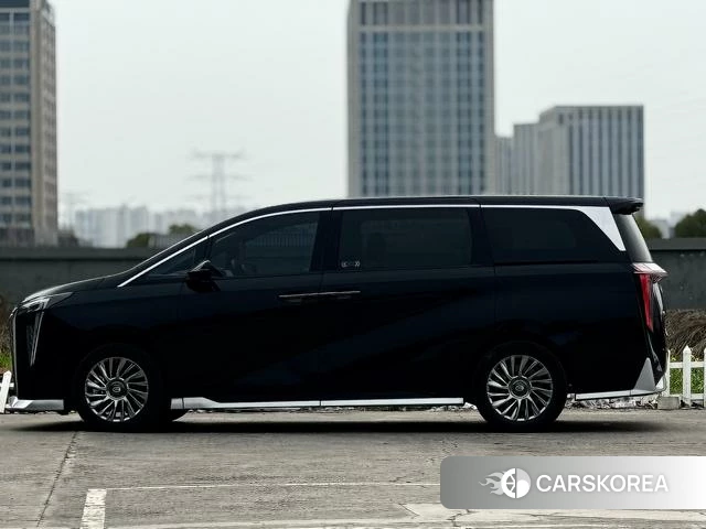 GAC Trumpchi Trumpchi M8 2023 Черный из Китая
