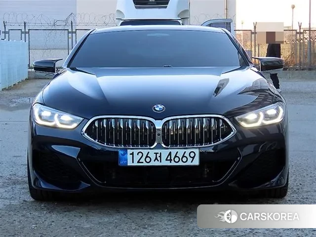 BMW 8 Series (G15) 2021 Черный из Кореи