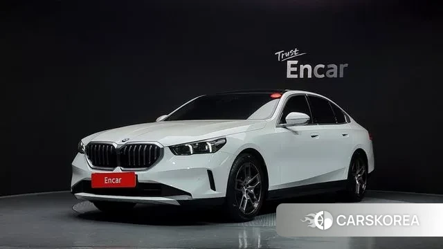 BMW 5 Series (G60) 2025 Белый из Кореи