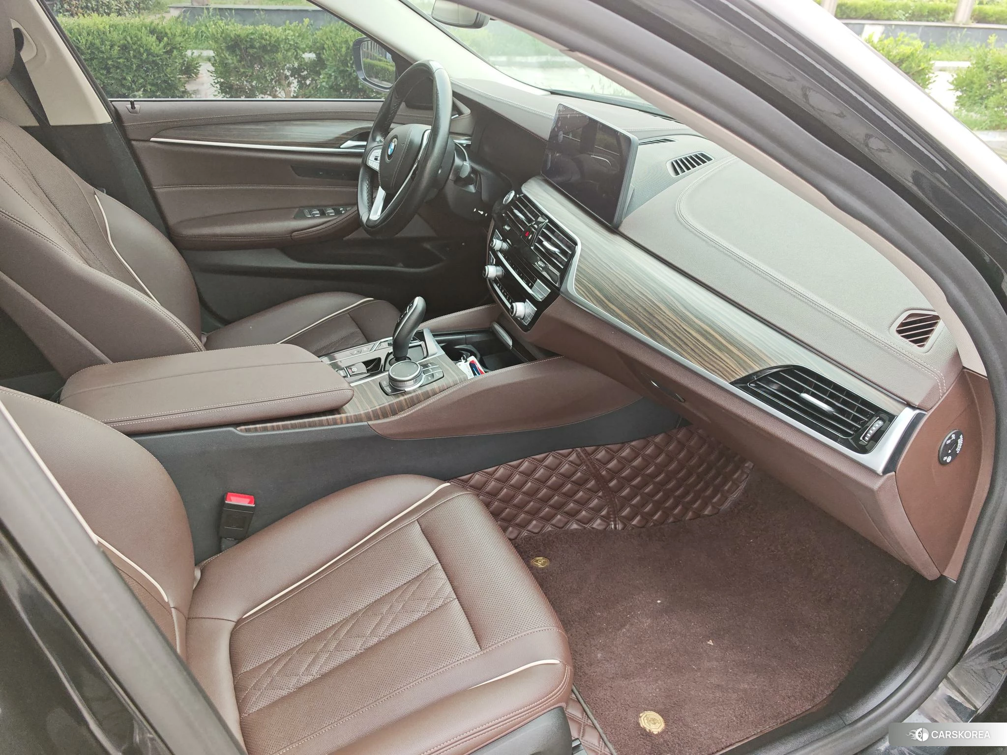 BMW 5 series PHEV 2020 Черный из Китая