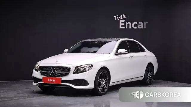 Mercedes-Benz E-Class W213 2018 Белый из Кореи