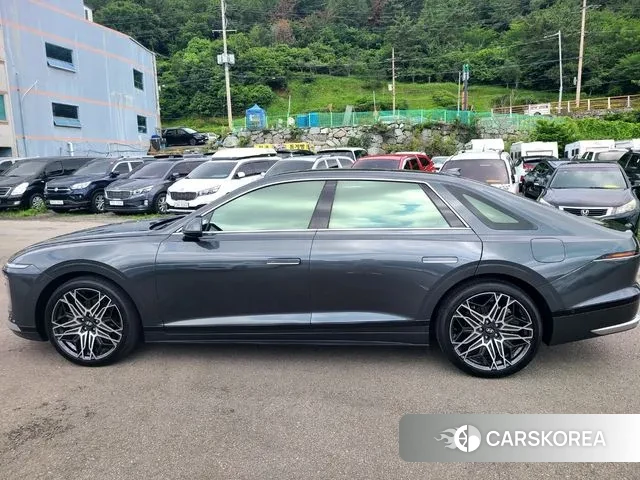 Hyundai Grandeur (GN7) 2023 Серый из Кореи