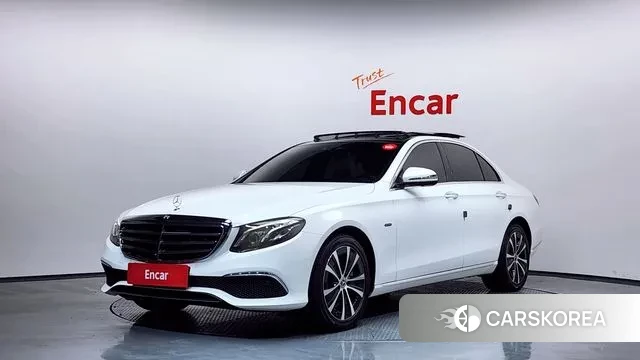Mercedes-Benz E-Class W213 2019 Белый из Кореи