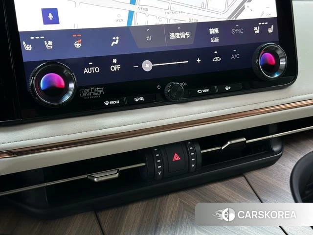 Lexus LM 2023 Черный из Китая