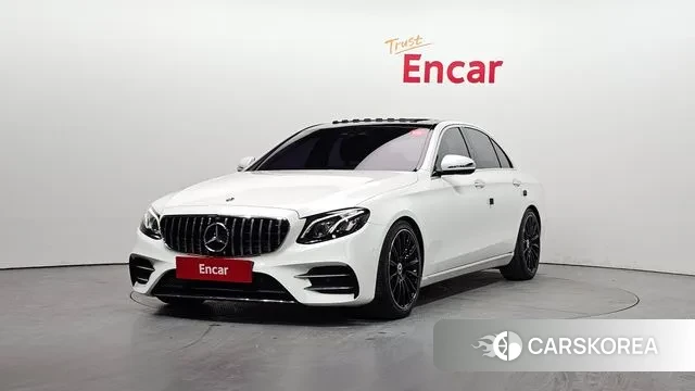 Mercedes-Benz E-Class W213 2018 Белый из Кореи