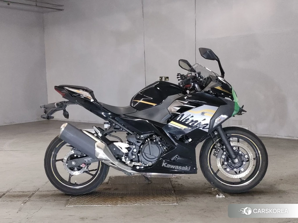 Проданный Kawasaki NINJA 400 2019 из Японии, фото 2