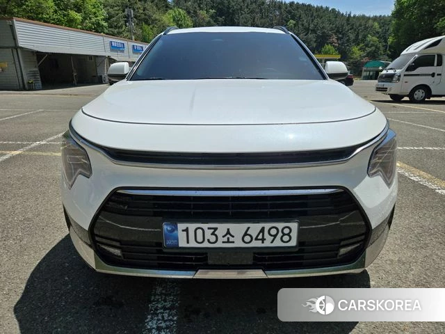 Kia Di Ol Nu Niro 2023 Белый из Кореи