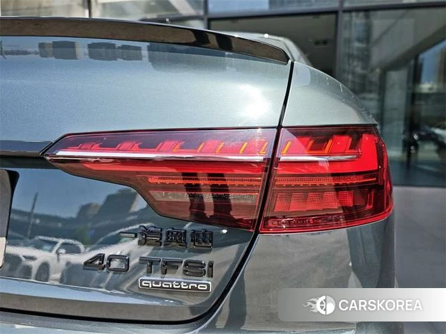 Audi A4L 2024 Темно-серый из Китая