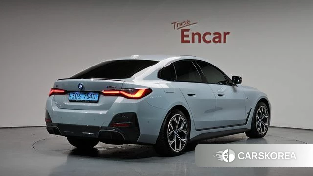 BMW i4 2023 Серебристо-серый из Кореи
