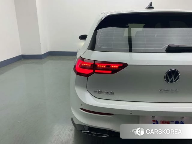 Volkswagen Golf 2022 Белый из Китая
