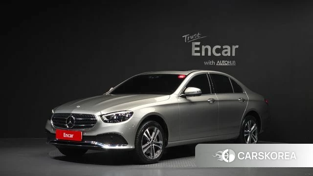Mercedes-Benz E-Class W213 2022 Песочный из Кореи