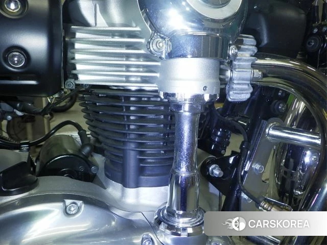 Engine photo