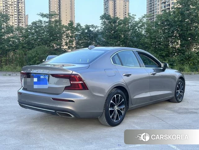 Volvo S60 2021 Шампань из Китая